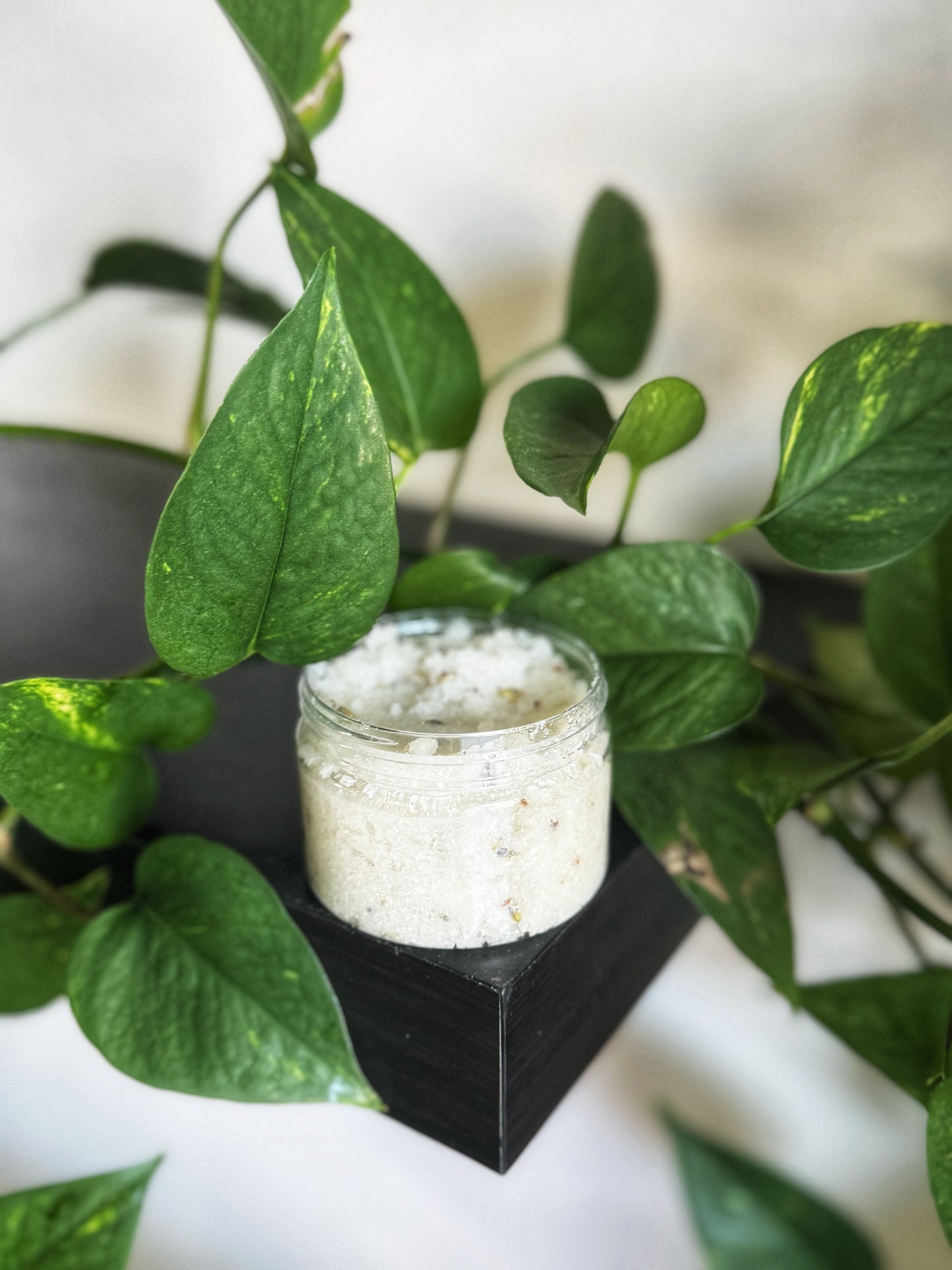 Feeka Sleepy Sea Salt Scrub 4oz